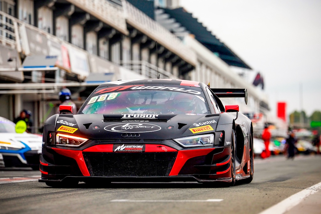 Hård GTWC-weekend for Sebastian Øgaard i Valencia. 
(Foto: SRO Motorsports Group)